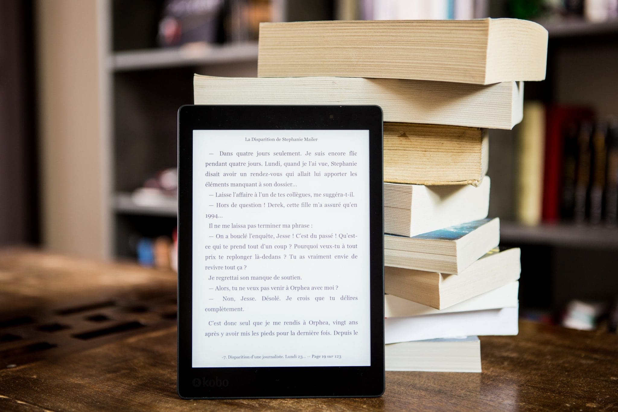 pexels-perfecto-capucine-1329571-2048x1365-1 أفضل 5 طرق لتحويل من EPUB إلى PDF (أو PDF إلى EPUB) لسطح المكتب والجوال