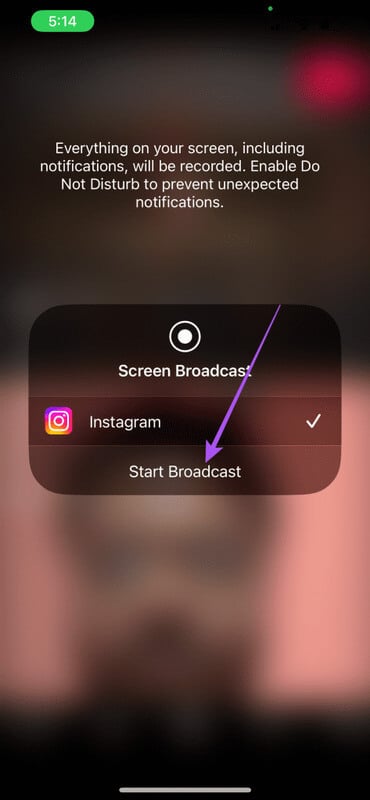 start-broadcast-instagram-video-call-mobile-473x1024-1 كيفية مشاركة الشاشة في مكالمات فيديو Instagram