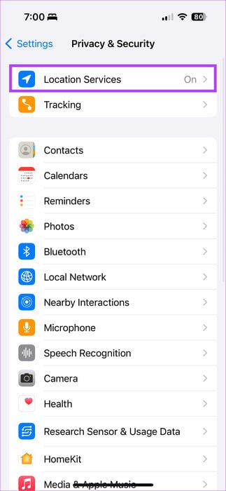 Tap-Location-Services 8 طرق لإصلاح عدم احتساب Apple Watch للخطوات بشكل صحيح