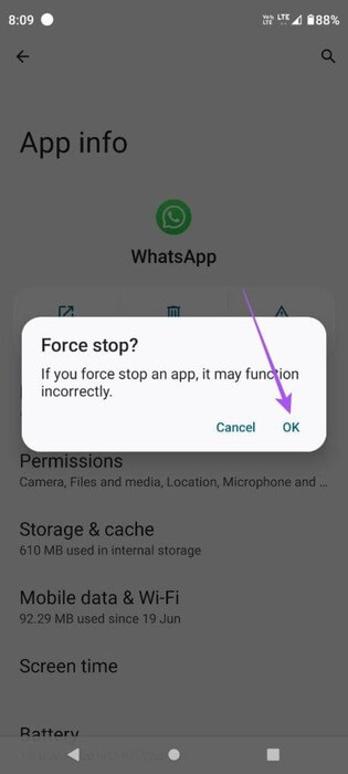 confirm-force-stop-whatsapp-android-461x1024-2 كيفية تحرير مقاطع الفيديو قبل إرسالها في WhatsApp على iPhone وAndroid