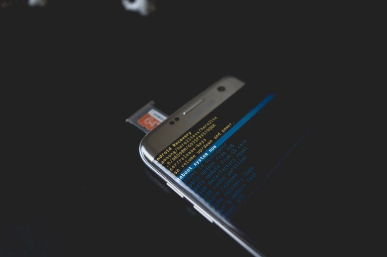 pexels-kelvin-valerio-544900-768x509-1 9 طرق لإصلاح خطأ No Command على Android