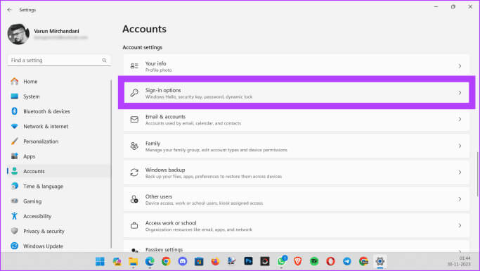8.-scroll-down-to-the-Account-settings-section.-Here-click-on-Sign-in-options-683x385-1 كيفية تعطيل Windows Hello لكلمات مرور Google Chrome