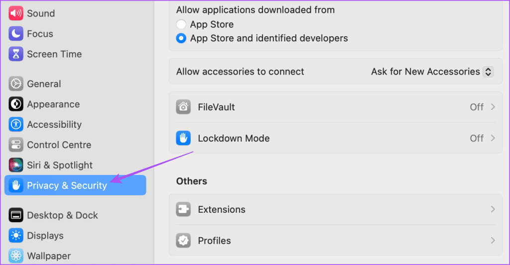 privacy-and-security-settings-mac-2-1024x533-1 أفضل 7 إصلاحات لخطأ "هذا الـ iPhone مفتوح في نافذة أخرى" في Apple Music على Mac