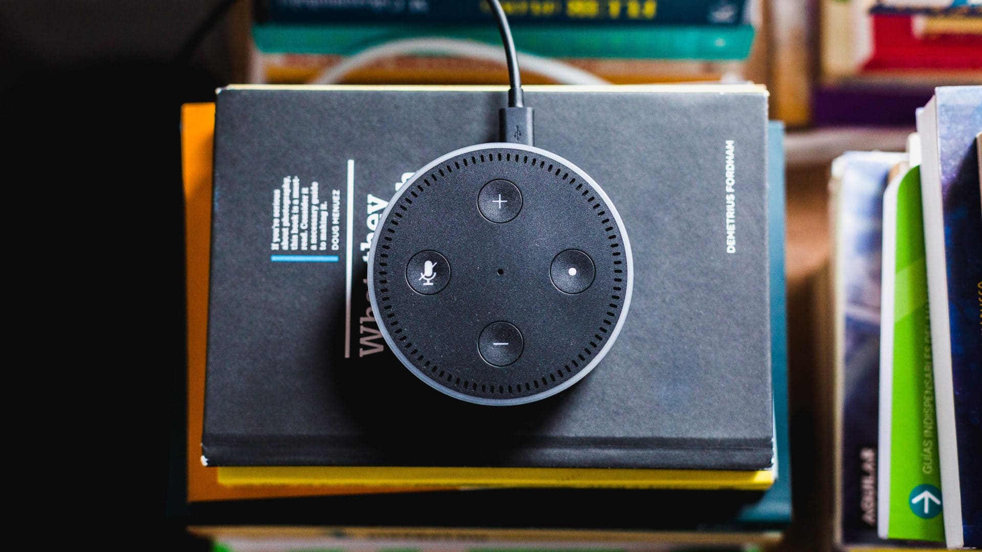 Change-Alexas-name-on-Echo-speaker كيفية تغيير اسم Alexa وصوتها على مكبر الصوت