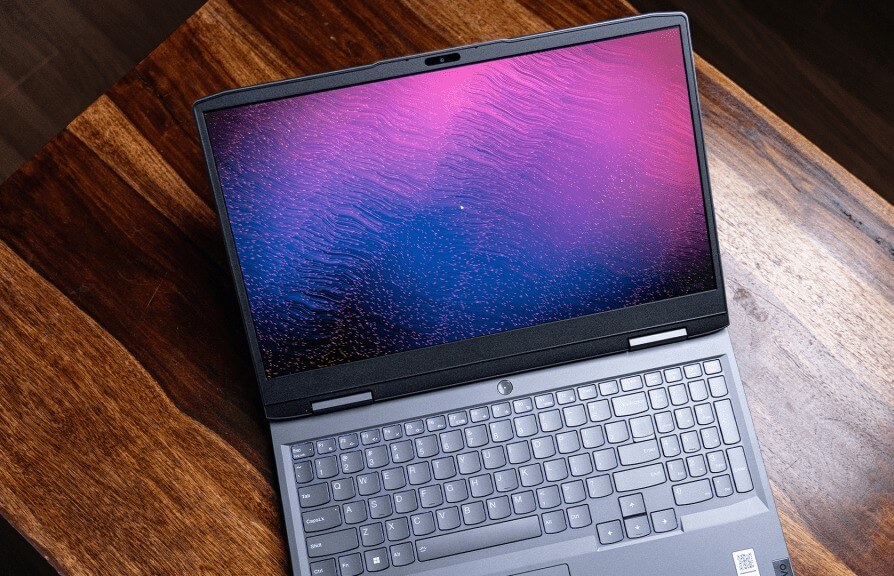 Display-3-Lenovo-LOQ-15APH8-review-1024x576-1 كيفية اختيار الكمبيوتر المحمول المناسب للألعاب