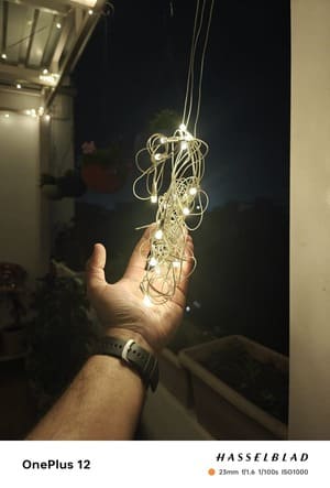 Lowlight-1-OnePlus-12-Review-Camera-Samples-768x1134-1 مراجعة OnePlus 12: المعيار الجديد