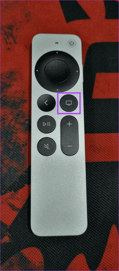 Press-the-Home-Button كيفية إيقاف تشغيل Apple TV باستخدام جهاز التحكم عن بعد أو بدونه