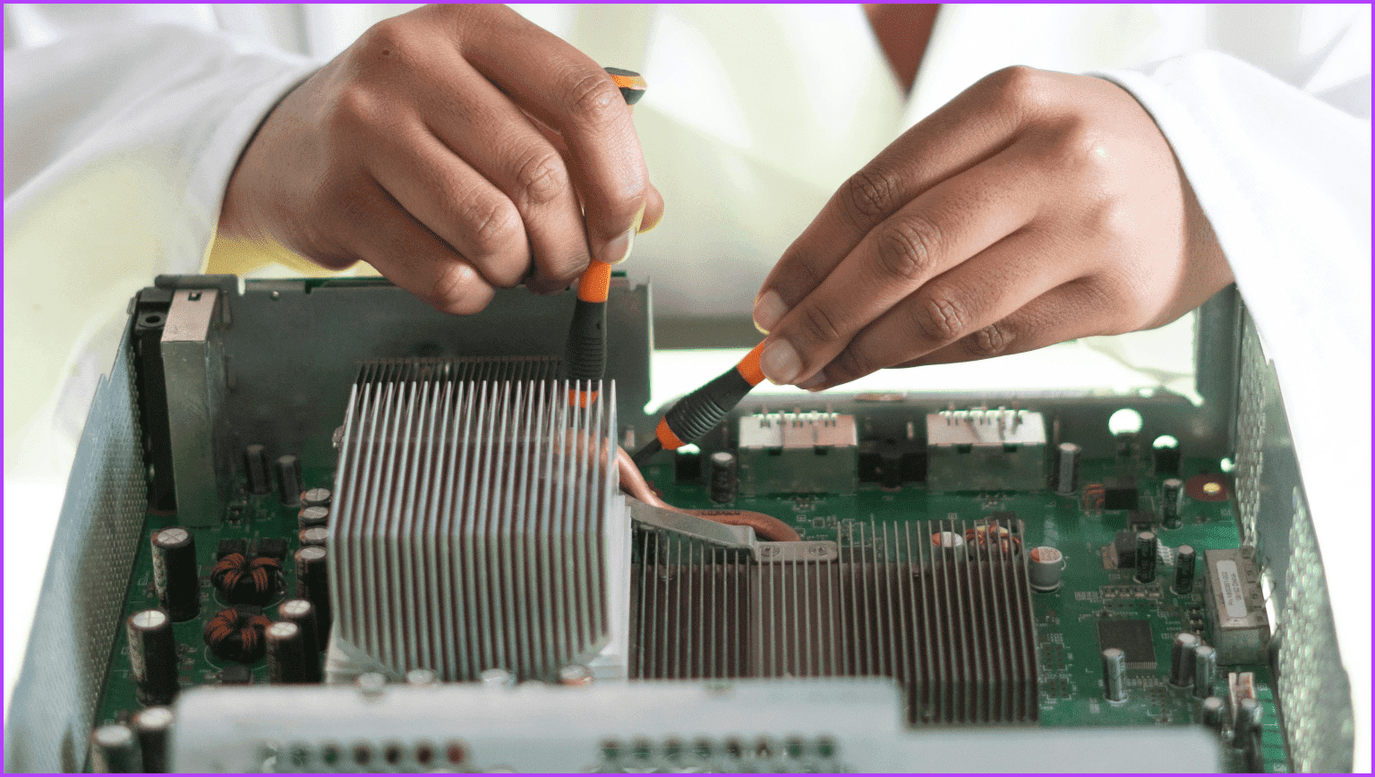 Replace-Faulty-Hardware-1536x868-1 7 طرق لإصلاح خطأ الضوء الأحمر على اللوحة الأم
