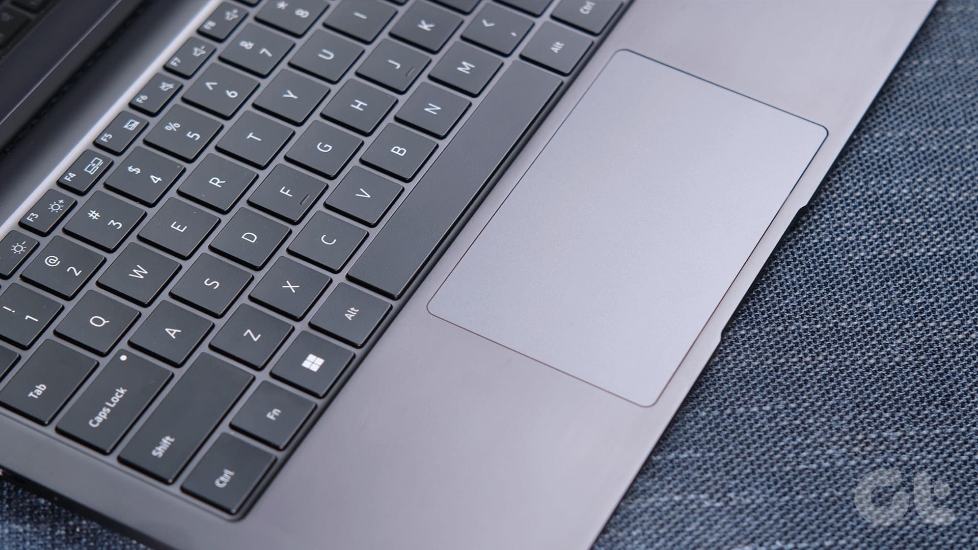 Samsung-Galaxy-Book3-360-Review-Touchpad-2 أفضل 7 إصلاحات لعدم إمكانية تحديد النص أو تمييزه في Microsoft Word على Windows