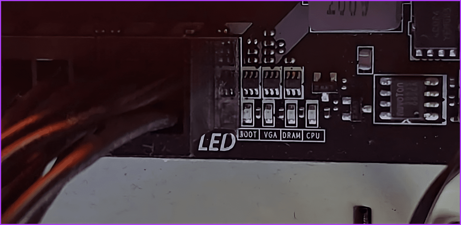 Understanding-the-Red-Light-on-a-Motherboard-1536x749-1 7 طرق لإصلاح خطأ الضوء الأحمر على اللوحة الأم