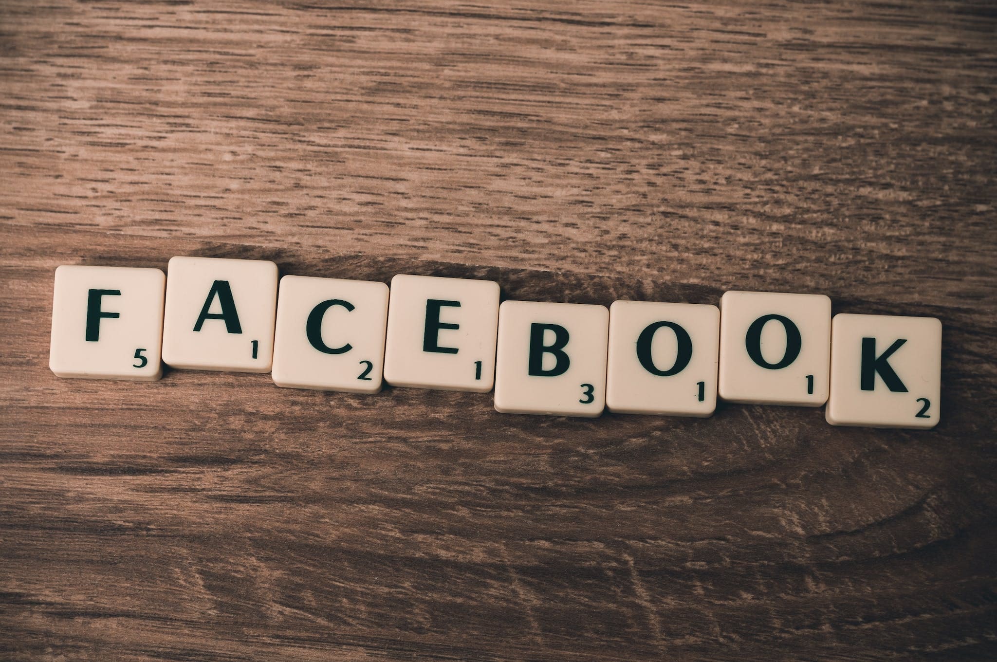 white-facebook-scramble-pieces كيفية إيقاف تشغيل سجل الروابط في Facebook على هاتفك المحمول
