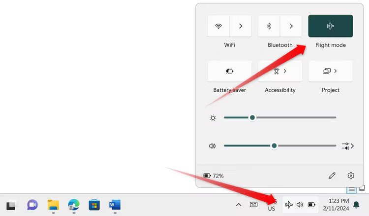 1-turning-off-the-flight-mode-on-windows-11-1 كيفية إصلاح تعطل اتصال Ethernet على Windows 11