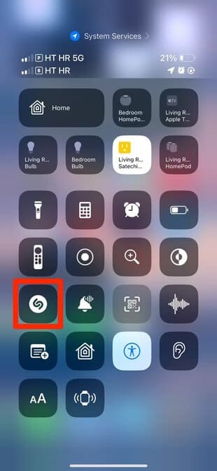 apple-ios-17-4-control-center-shazam-music-recognition-icon-highlighted iOS 17.4: كيفية استخدام جميع ميزات iPhone الجديدة