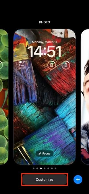 apple-ios-17-4-edit-lock-screen-customize-button-highlighted iOS 17.4: كيفية استخدام جميع ميزات iPhone الجديدة