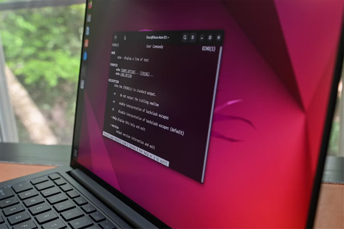 لقد جعلت أصدقائي يعتقدون أنني مخترق لنظام Linux باستخدام هذه الأوامر الخمسة الممتعة - %categories