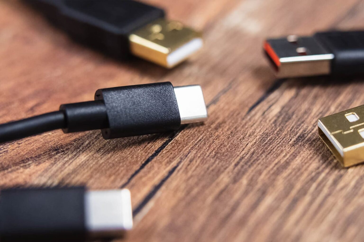 ما مدى سرعة USB-C 3.1 مقابل 2.0 في هواتف Android؟ | أحلى هاوم