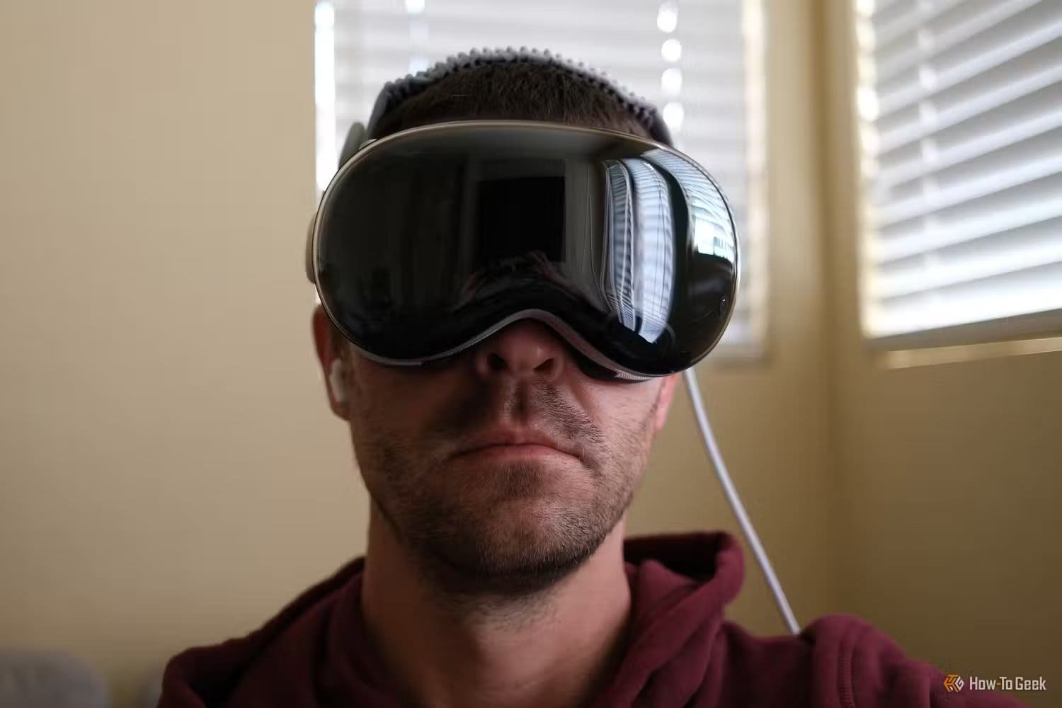 front-view-of-a-person-wearing-apple-vision-pro توقعاتنا لمؤتمر WWDC24: iOS 18 وApple AI وSiri 2.0 وNew AirPods والمزيد