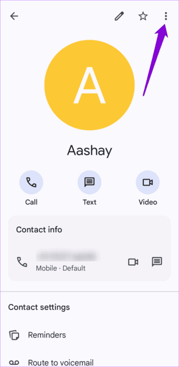 Contact-on-Android-Phone-500x1024-1 كيفية إيقاف مكالمات WhatsApp من شخص ما دون حظره