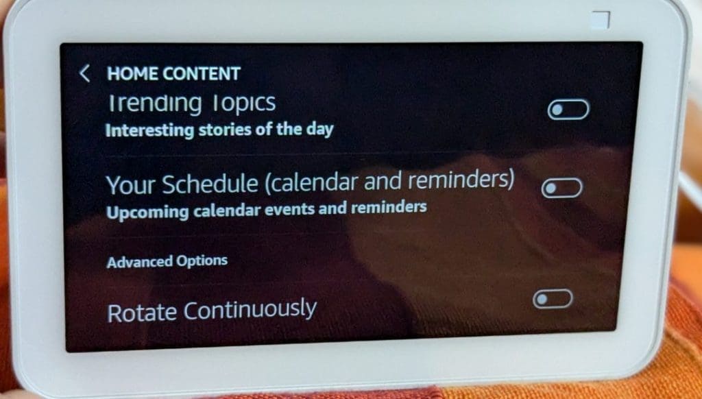 Echo-Show-turn-off-home-screen-content-1024x582-1 كيفية جعل Echo Show يعرض الساعة فقط