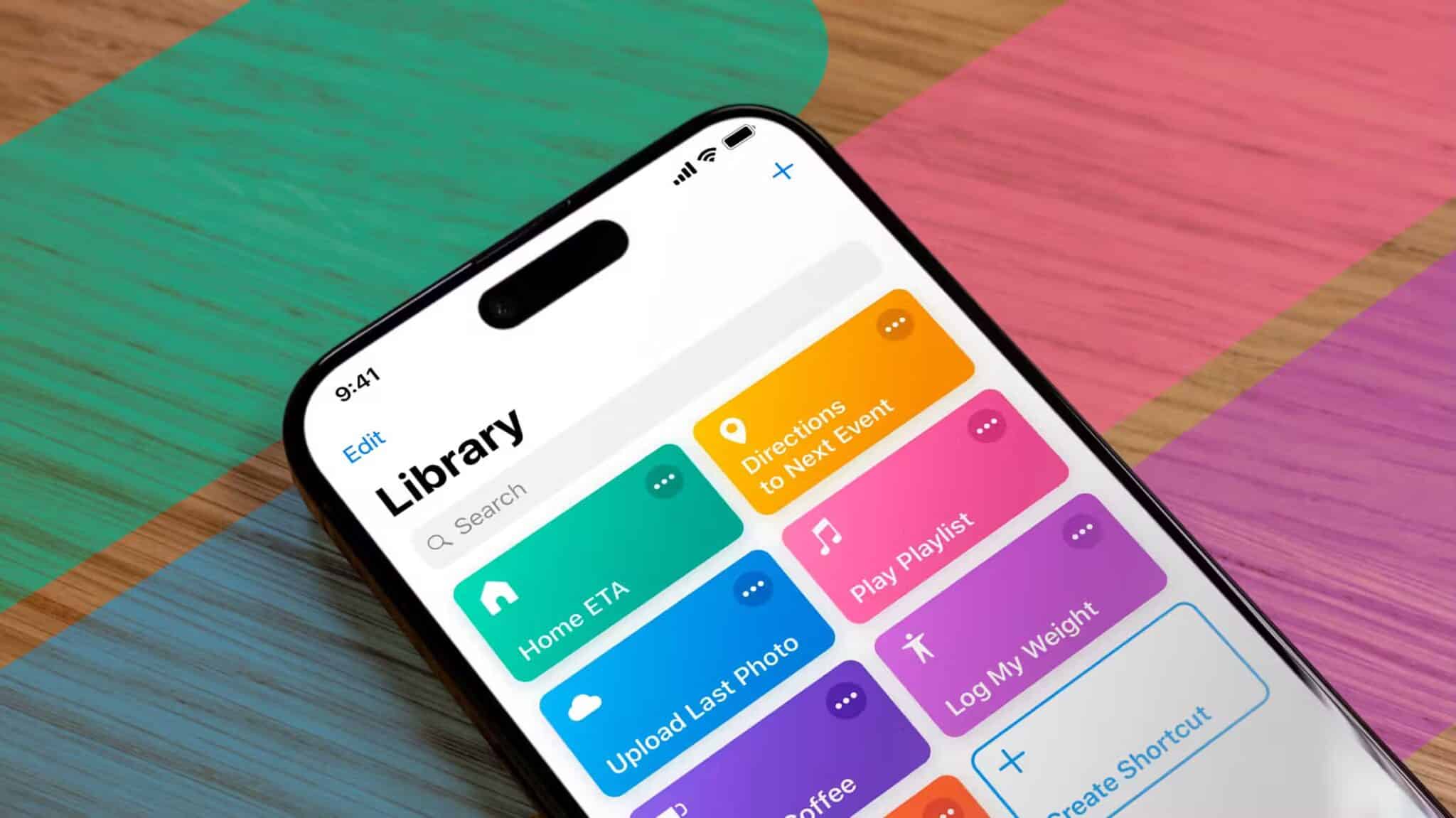 an-iphone-with-the-shortcuts-app-screen أستخدم اختصارات iPhone هذه لإنقاذ أيامي غير المنتجة