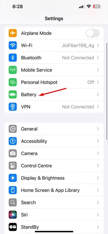 battery-option-in-the-settings-app اكتشف الميزات المخفية في iOS 18 التي ستغير تجربتك