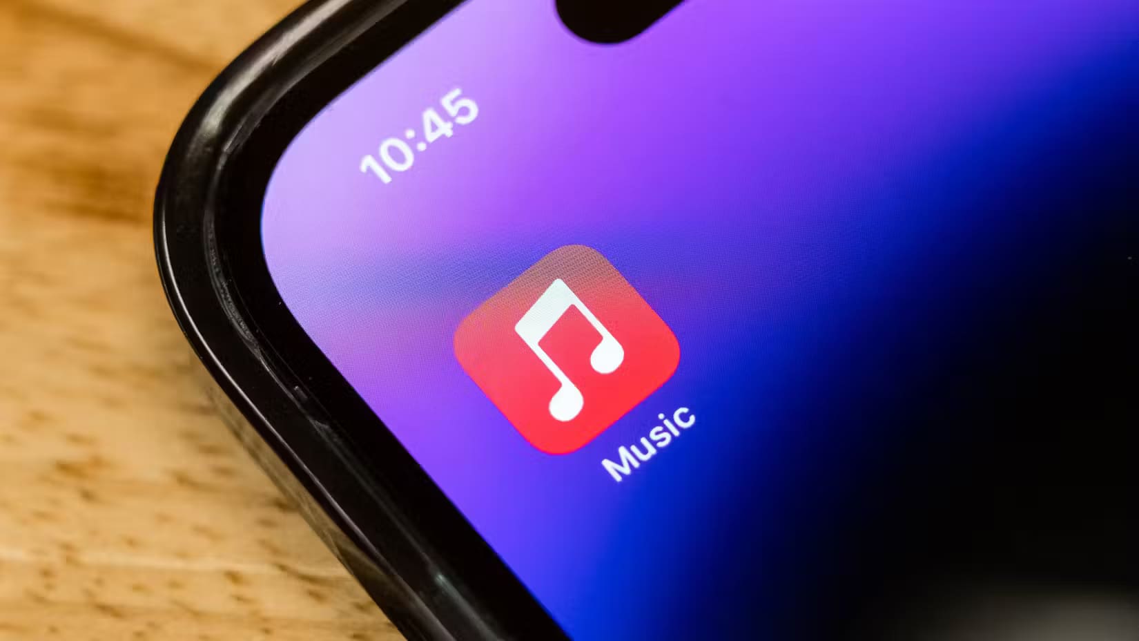 the-apple-music-app-seen-on-an-iphone ستة أسرار لتصوير فيديو سفر يجذب المشاهدين