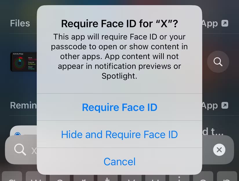 choose-between-locking-and-hiding-an-app-on-ios-18 طرق بسيطة لإخفاء تطبيقاتك على iPhone وiPad