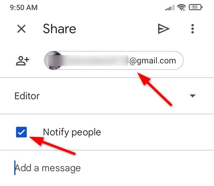 entering-email-addresees-of-the-indivual-and-enabling-the-notify-option-in-share-setting-menu-of-drive-app طرق سهلة للتعاون في مستندات Google Drive من هاتفك