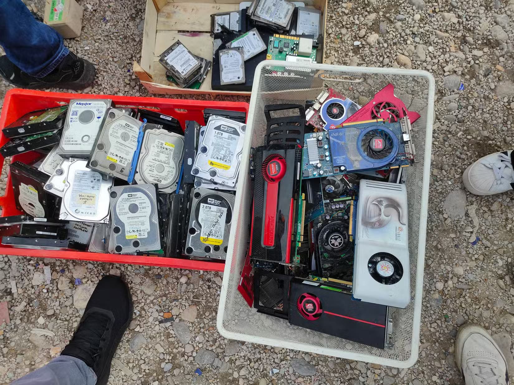 img20241012102921 كيفية تحويل التكنولوجيا القديمة إلى سلاسل مفاتيح مميزة بخطوات بسيطة
