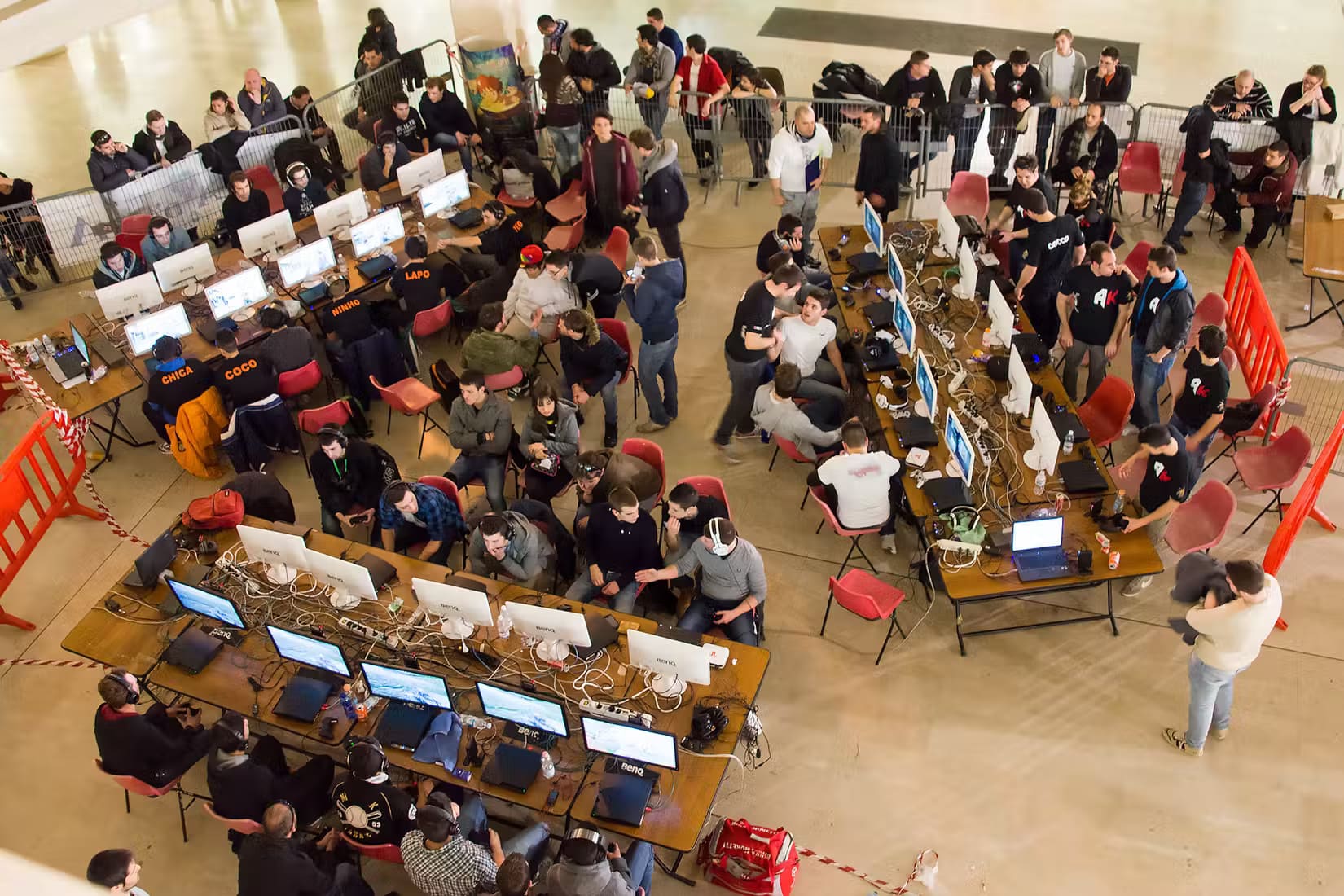 lan_party خطوات بسيطة لتنظيم حفلة LAN لا تُنسى مع أصدقائك