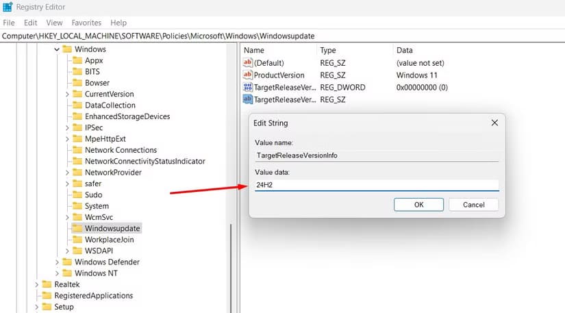 24h2-written-in-the-value-data-field كيفية تنزيل وتثبيت تحديث Windows 11 24H2 بسهولة
