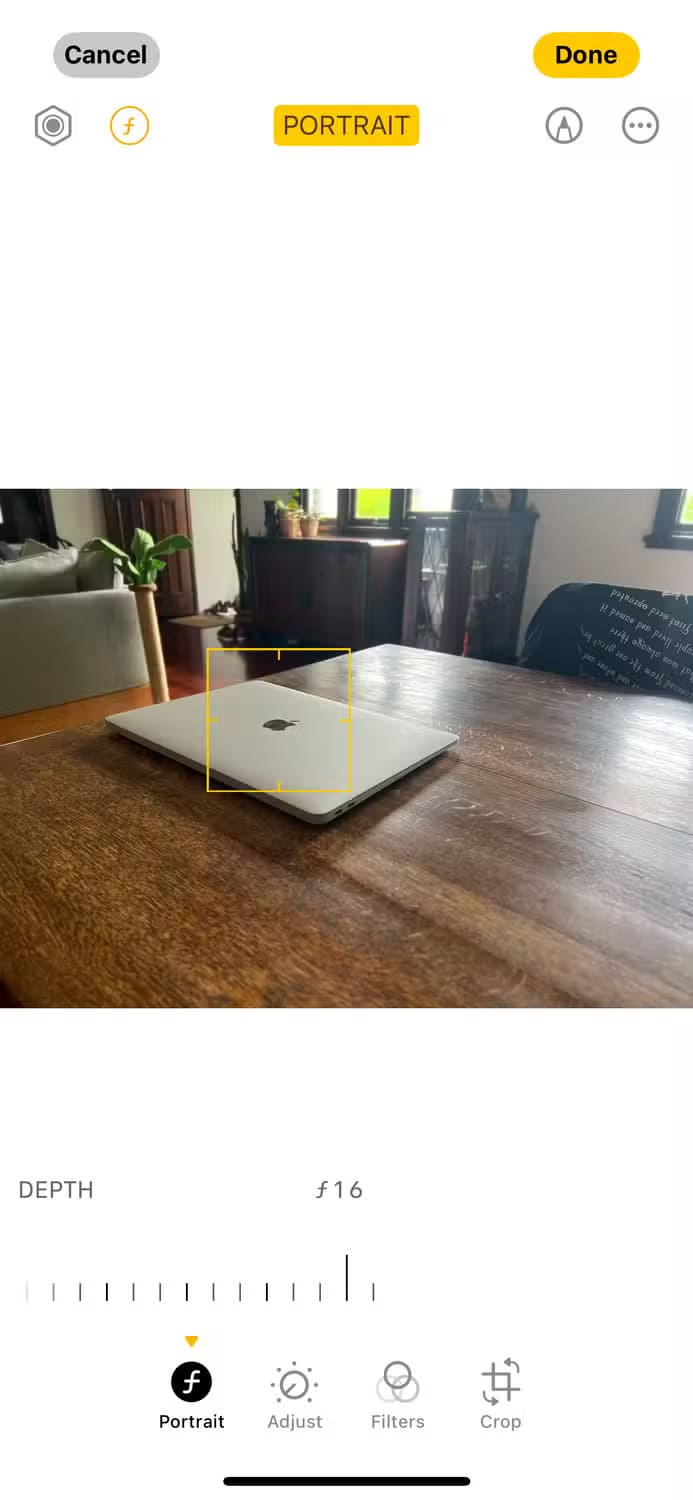 adjusting-aperture-small-in-a-portrait-mode-image كيف تحصل على تأثير بوكيه باستخدام كاميرا iPhone وتحقق أفضل نتائج