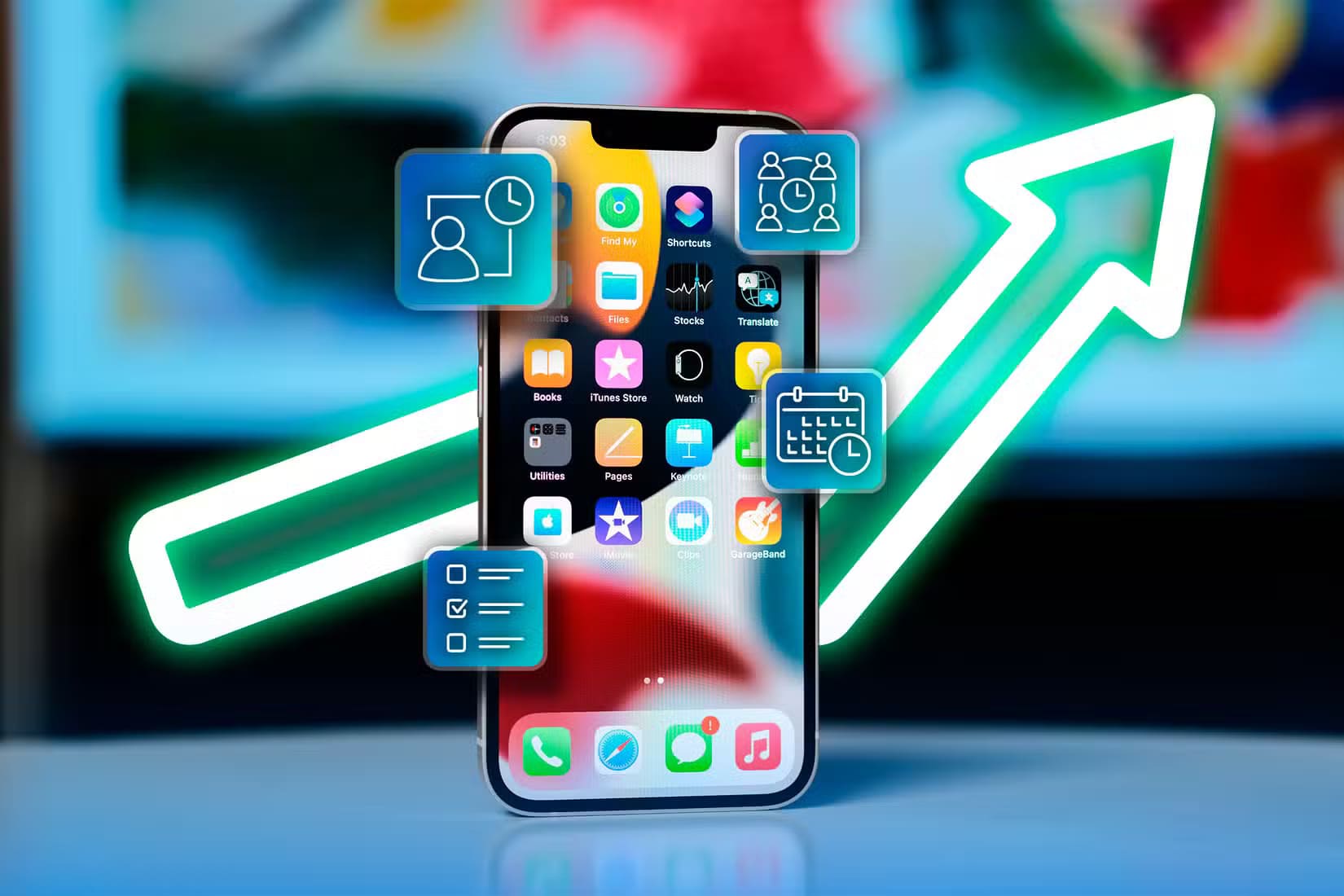 an-iphone-on-a-desk-with-some-productivity-icons-around-it كيف تؤدي تطبيقات الإنتاجية إلى إضاعة الوقت بدلًا من توفيره
