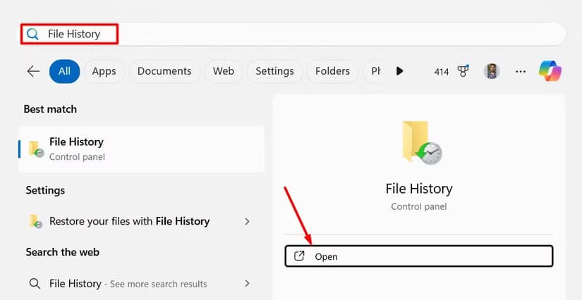 file-history-option-in-the-start-menu طرق فعّالة لنسخ نظام Windows احتياطيًا على وحدة تخزين خارجية بأمان