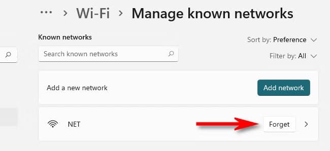 manage_wifi_click_forget طرق فعالة لحماية جهازك على شبكة Wi-Fi العامة في نظام Windows