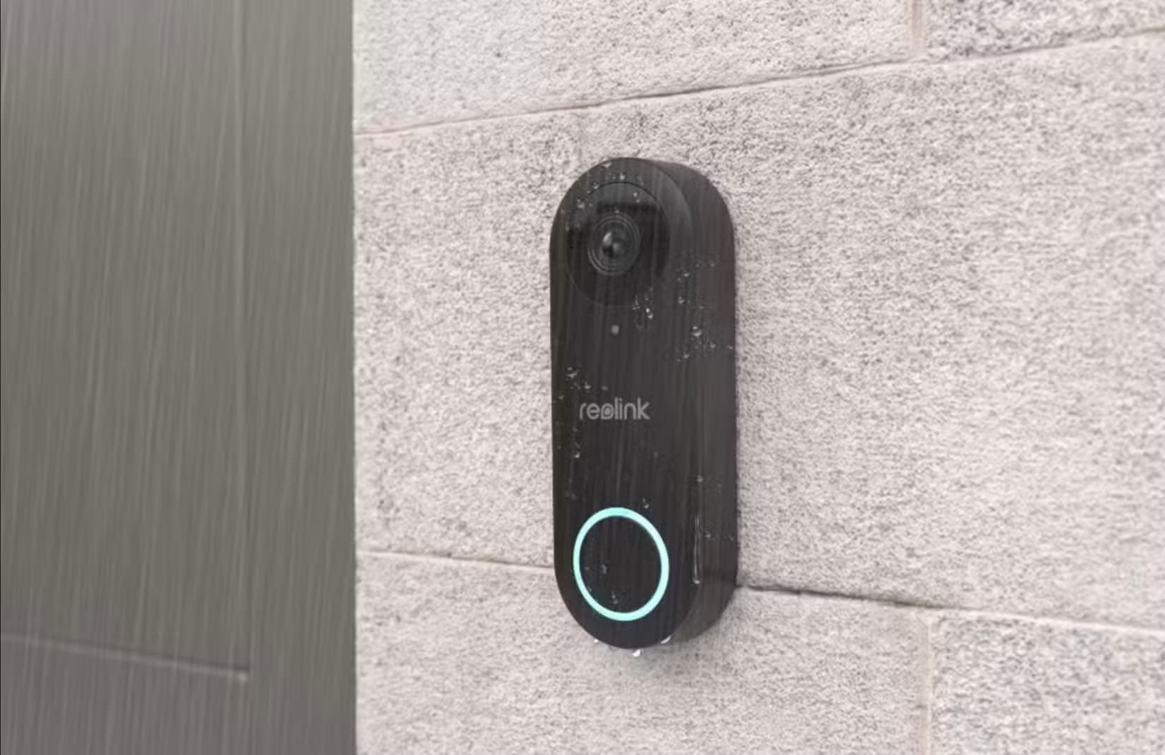 reolink-video-doorbell-rain أفضل النصائح لاختيار جرس الباب الذكي المثالي لمنزلك