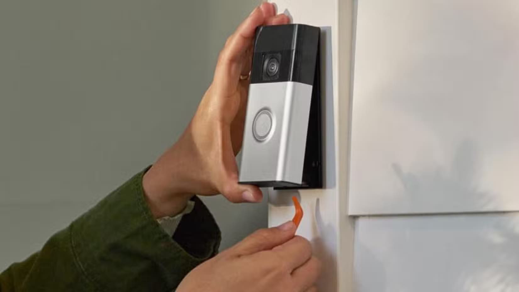 ring-video-doorbell-battery أفضل النصائح لاختيار جرس الباب الذكي المثالي لمنزلك