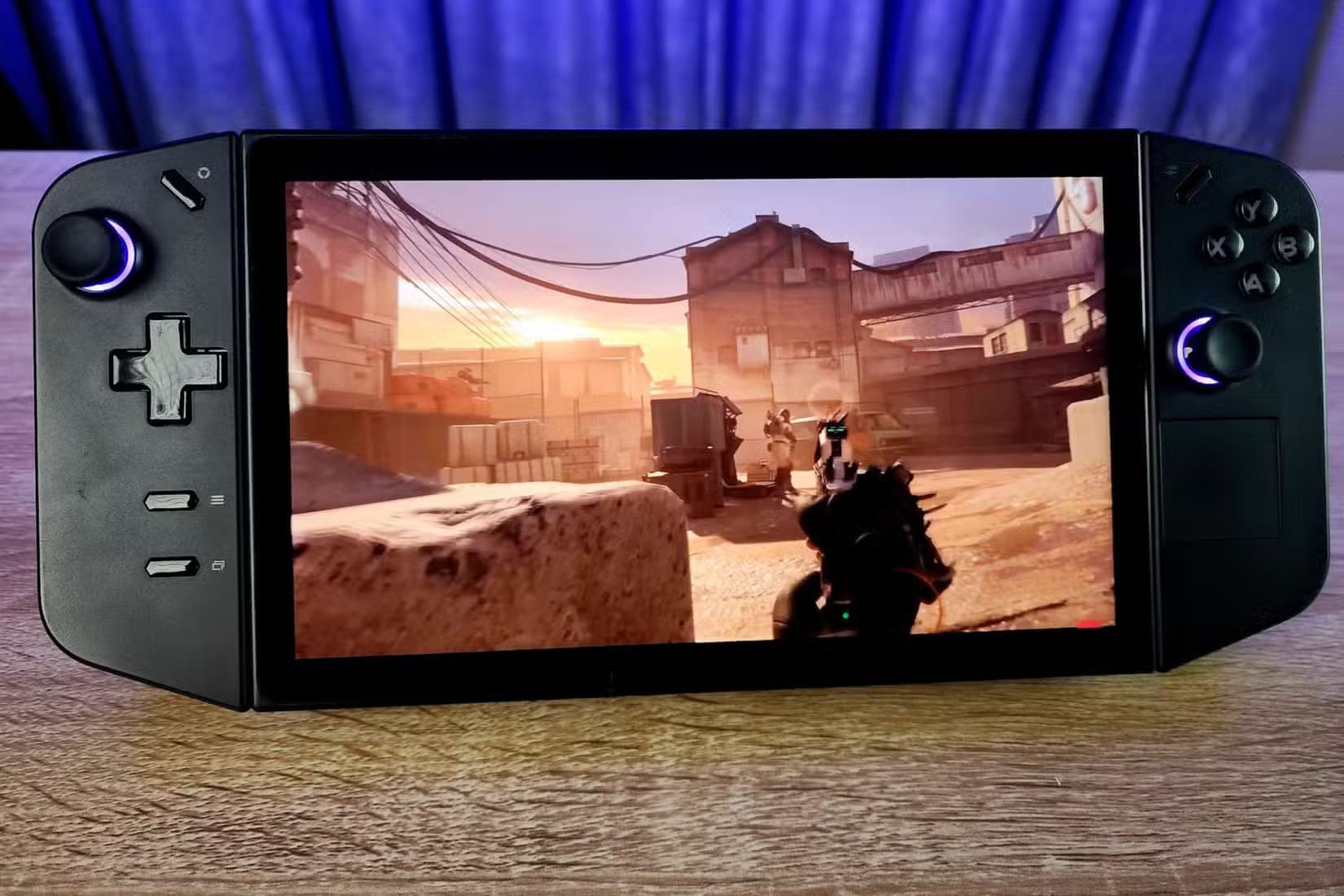 a-photo-of-half-life-alyx-gameplay-simulated-on-a-lenovo-legion-go-screen أهم الدروس المستفادة من تجربة الألعاب اليومية