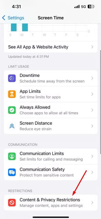 content-privacy-restrictions-option-in-iphone-settings كيفية منع أطفالك من إجراء عمليات شراء غير مرغوب فيها على iPhone و iPad