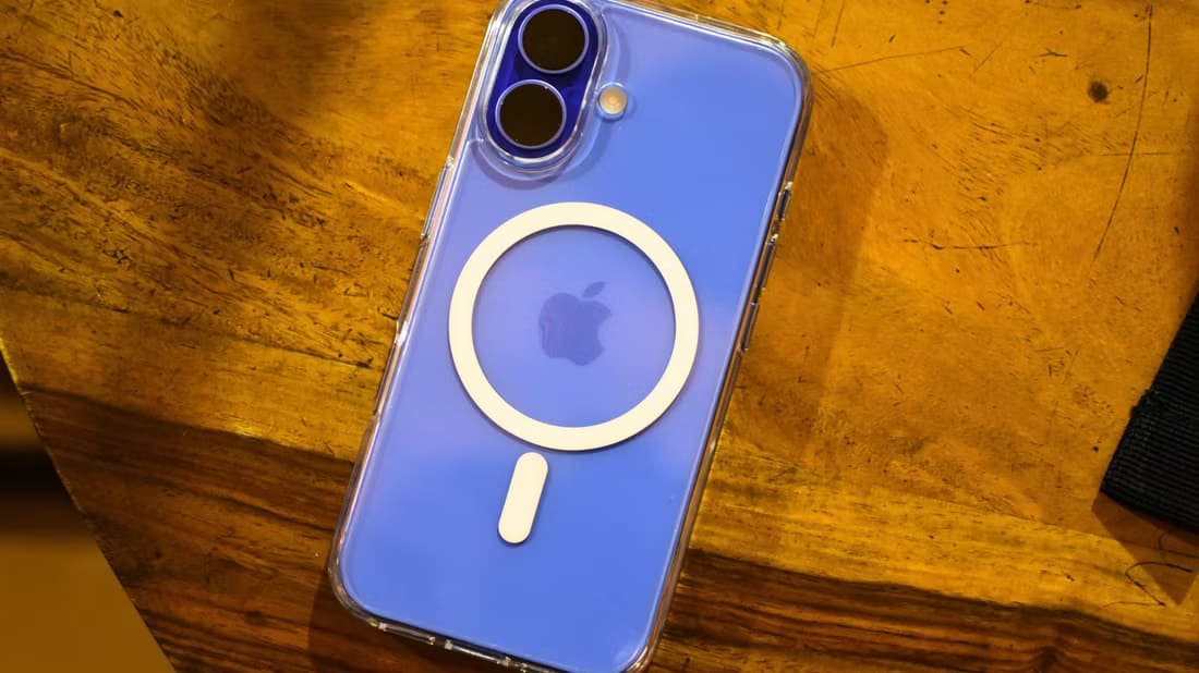 iphone-16-camera-module-1 تشغيل الفيديوهات تلقائيًا ومتكررًا على iPhone بسهولة
