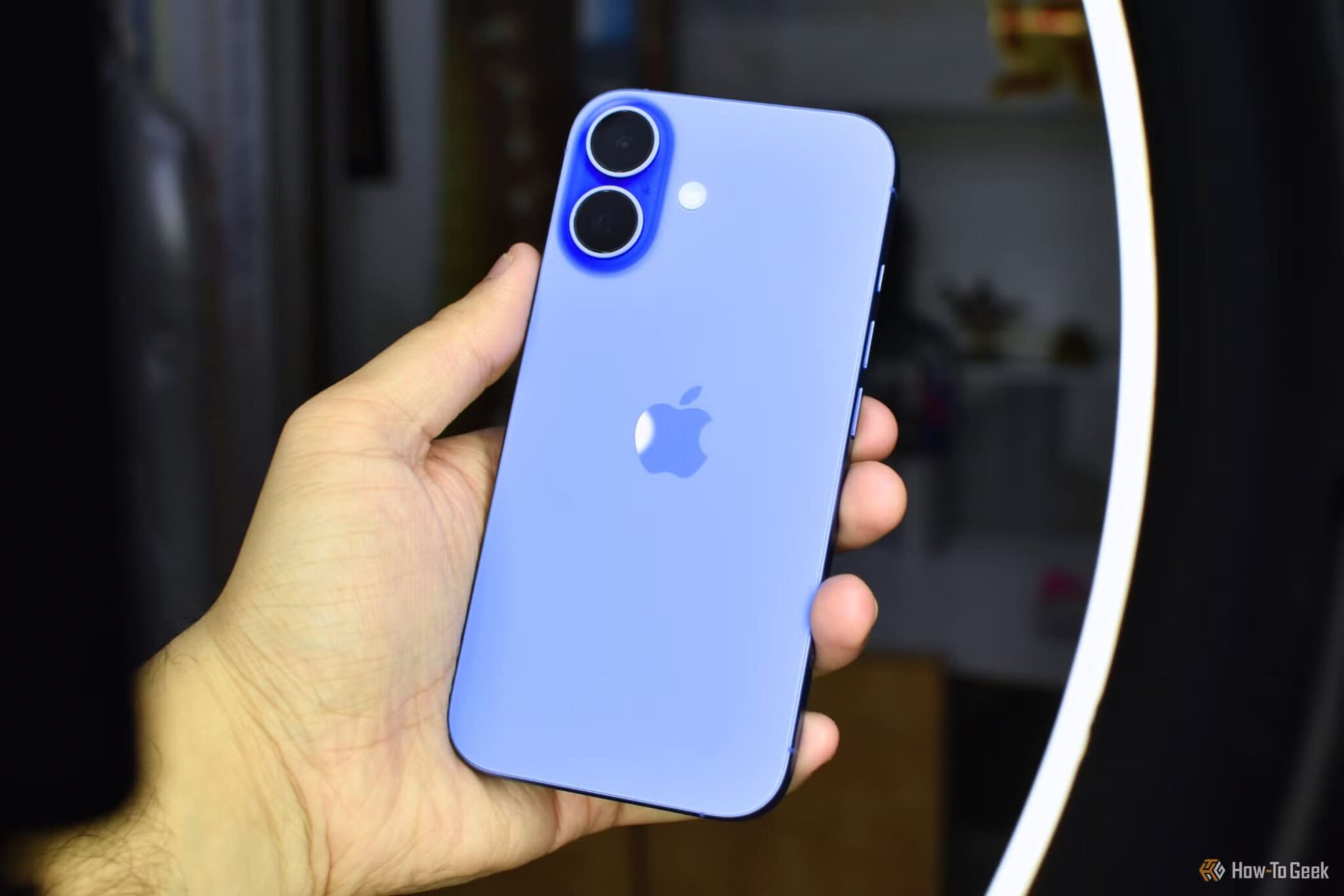 iphone-16-cover-image-1-scaled كيفية الكتابة إلى Siri على iPhone وiPad بسرعة ودون تعقيدات