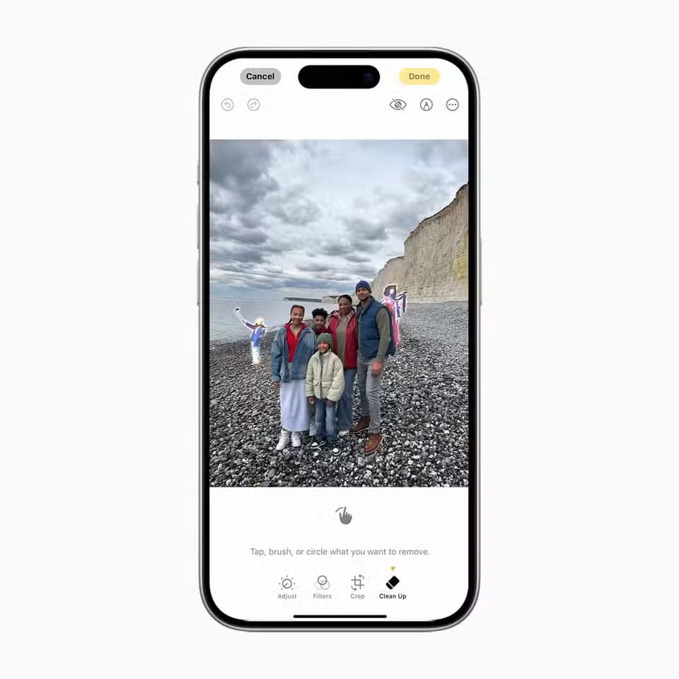 photobomb-2 كيفية إزالة عوامل التشتيت من صور iPhone باستخدام تطبيق Clean Up