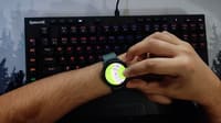 playing-touch-round-on-galaxy-watch-4 أفضل الألعاب التي يمكنك تشغيلها على ساعة Galaxy Watch لتجربة ممتعة