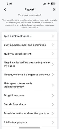 seleting-the-reason-for-report-a-snapchat-account خطوات الإبلاغ عن الحسابات المخالفة على Instagram وFacebook