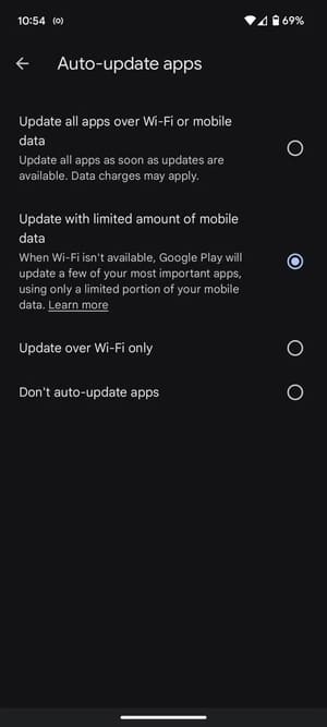 the-auto-update-apps-settings-in-the-play-store أفضل الطرق لتقليل استهلاك بيانات الهاتف على Android