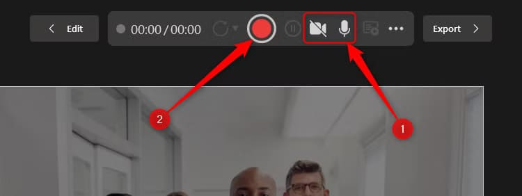 the-recording-presenter-view-in-powerpoint-with-the-camera-and-microphone-buttons-highlighted-and-the-record-button-selected طرق إبداعية للاستفادة من PowerPoint في حياتك اليومية