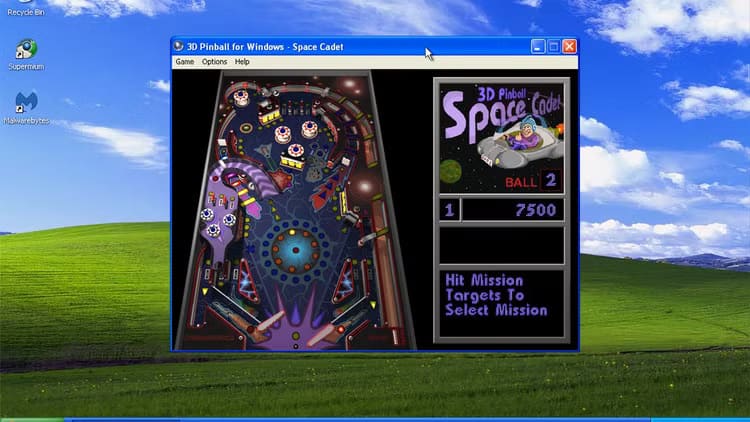xp-playing-pinball حقائق مذهلة عن Windows XP ستثير دهشتك