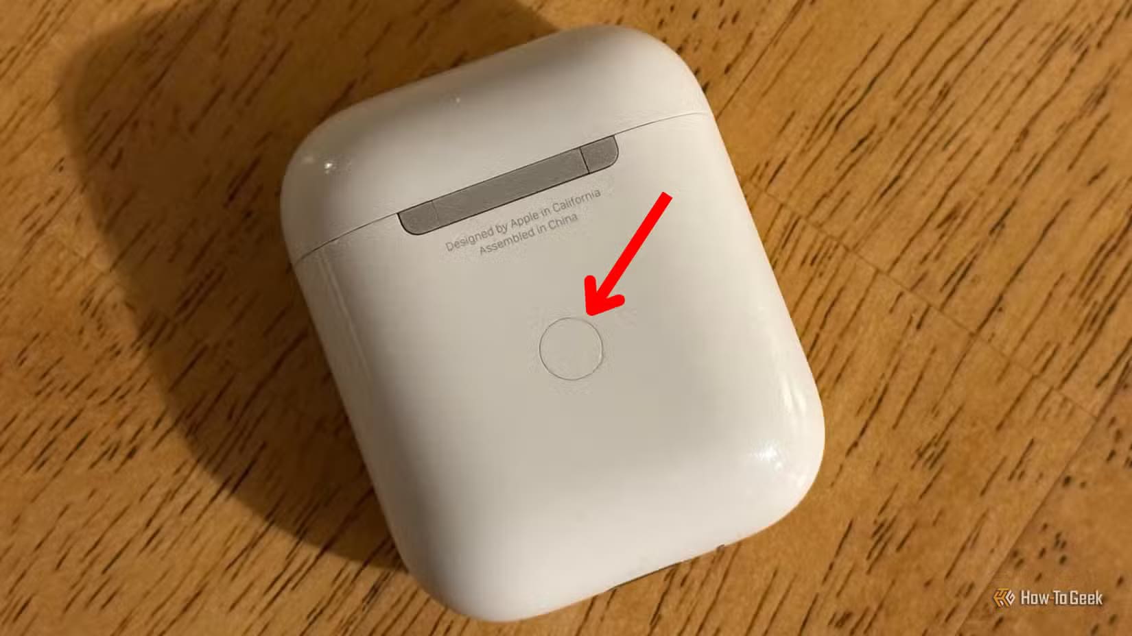 apple-airpods-case-back-1 دليل شامل لتوصيل AirPods بـ Fire TV بسهولة وبدون مشاكل