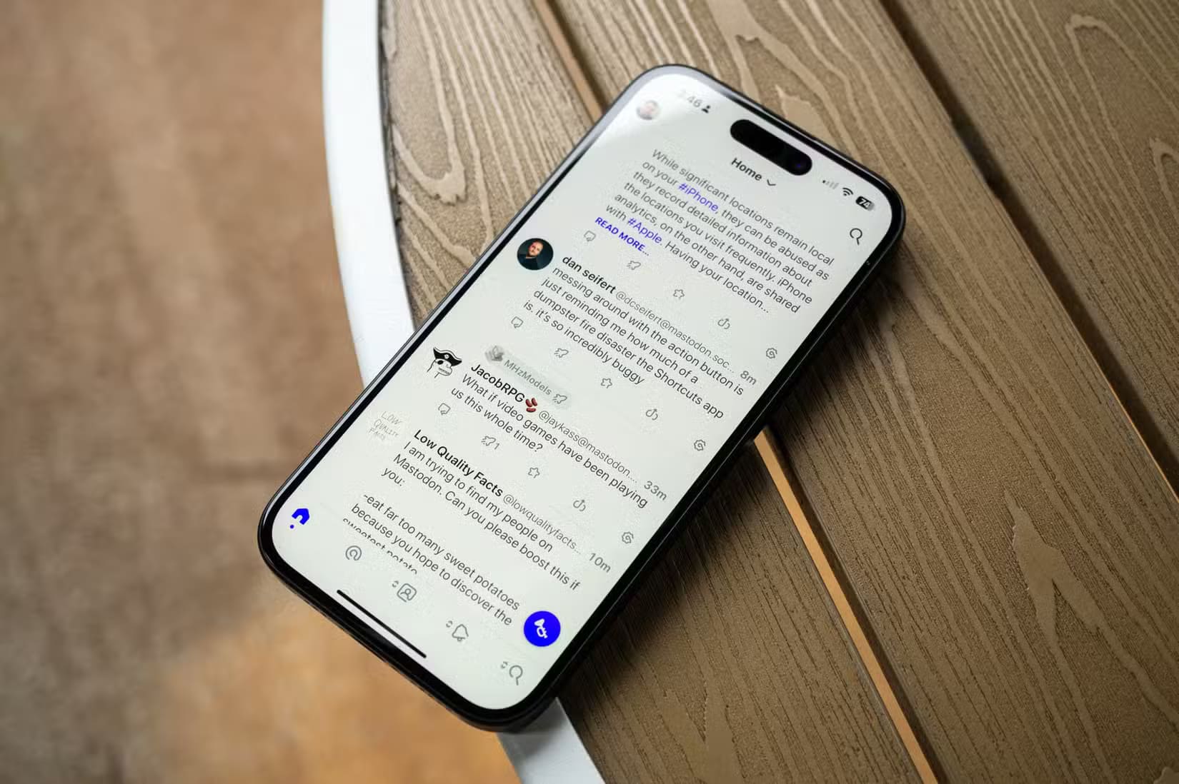 apple-iphone-15-05 أسباب تجعل آيفون 15 الخيار الأفضل للشراء في 2025
