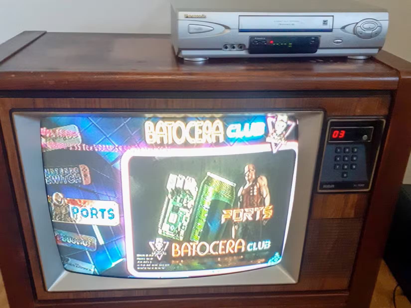 batocera-a-linux-distro-aimed-at-console-emulation-running-on-a-computer-connected-to-a-crt-tv-2 لماذا يبتكر المبرمجون محاكيات لشاشات CRT بعد اختفائها
